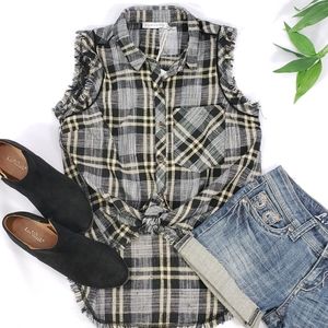 New PAPER CRANE Sleeveless Plaid Woven Button Top sz M